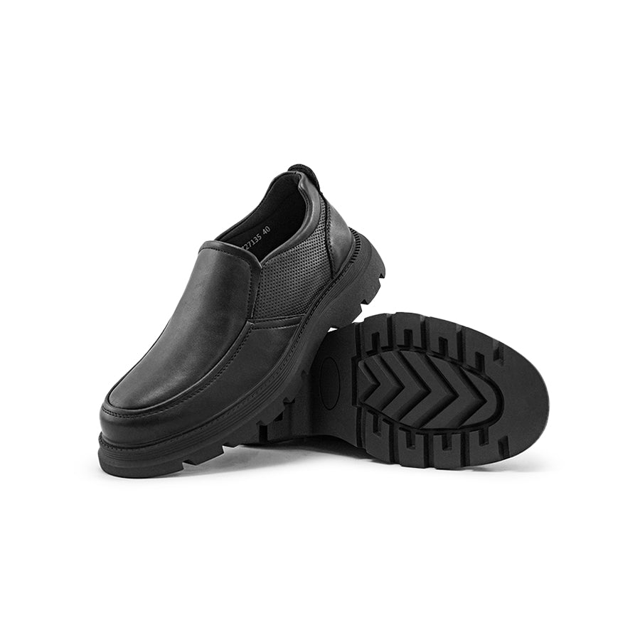 Mario D' boro Men's Formal Slip On MZ 27135 C95 Black / VDark Brown slip-on shoe with textured side panel and thick rugged sole.