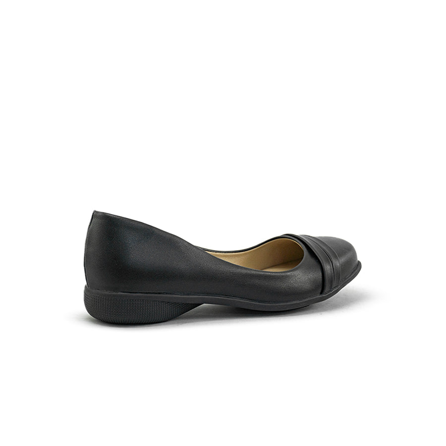 Mario D' boro LZ 30195 C92 Black women's flat shoe with decorative stitching and textured sole.