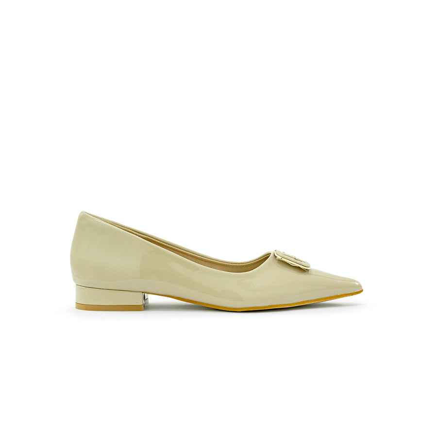 Mario D' boro Women's Ballet Flats LZ 30171 C94 Black/Taupe pointed toe flat shoe with low heel and decorative buckle.