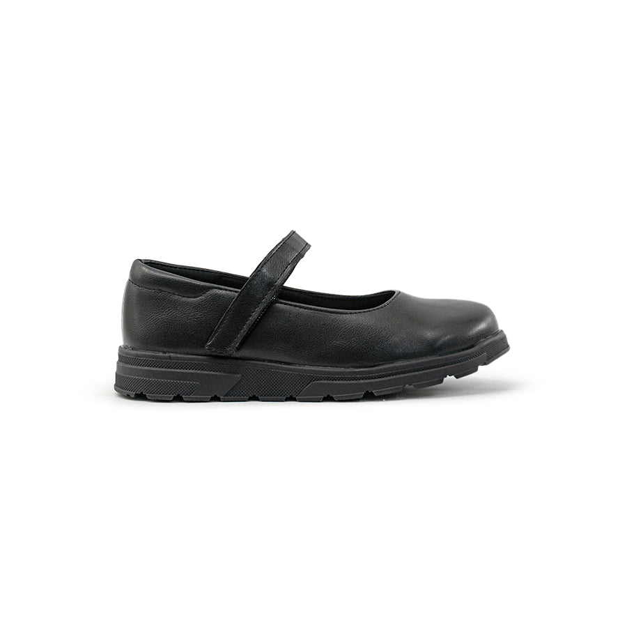 Mario D' boro Kids Girls KZ 24098 C91 Black Mary Jane shoe with strap and textured sole. Suitable for school or casual wear.