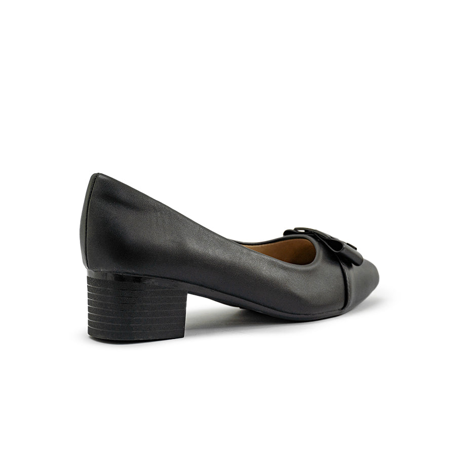 Mario D' boro Women's LZ 29169 C97 Black leather pump with bow detail block heel.