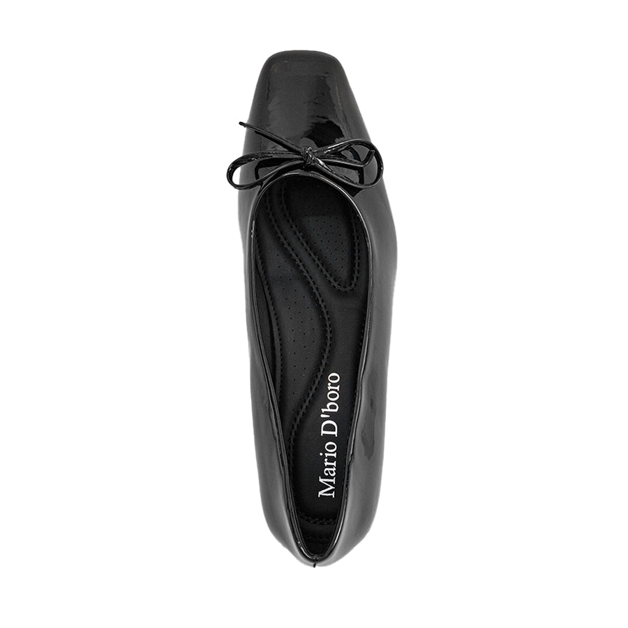 Mario D' boro Women's LZ 30110 C97 Black / Taupe patent leather pump with bow detail and block heel.