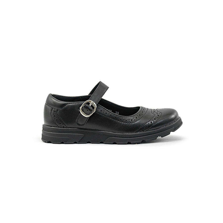 Mario D' boro Kids Girls KZ 24099 C91 Black Mary Jane shoe with buckle strap and brogue detailing. Flat sole suitable for casual wear.