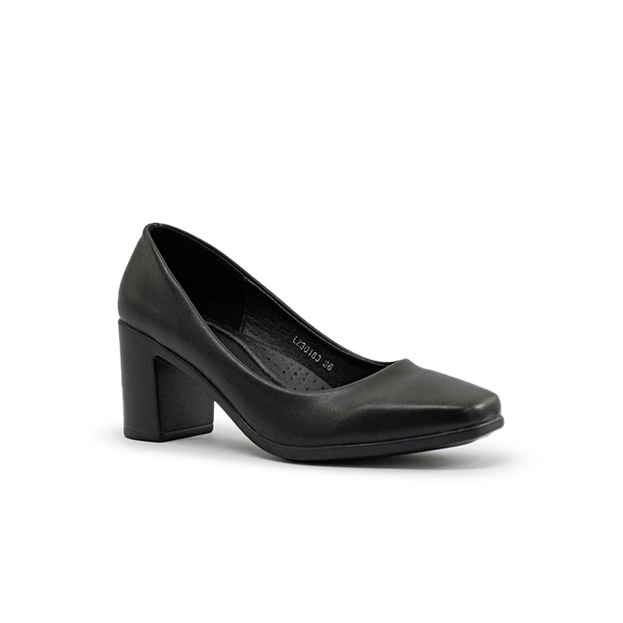 Mario D' boro LZ 30183 C97 Black leather pump heel with block heel and closed toe. Suitable for formal or business attire.