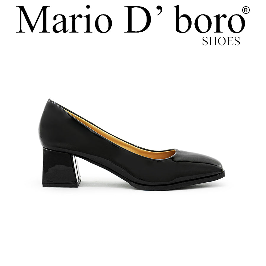 Mario D' boro LZ 29038 C92 Black patent leather pump with block heel. Square toe design. Low heel height.