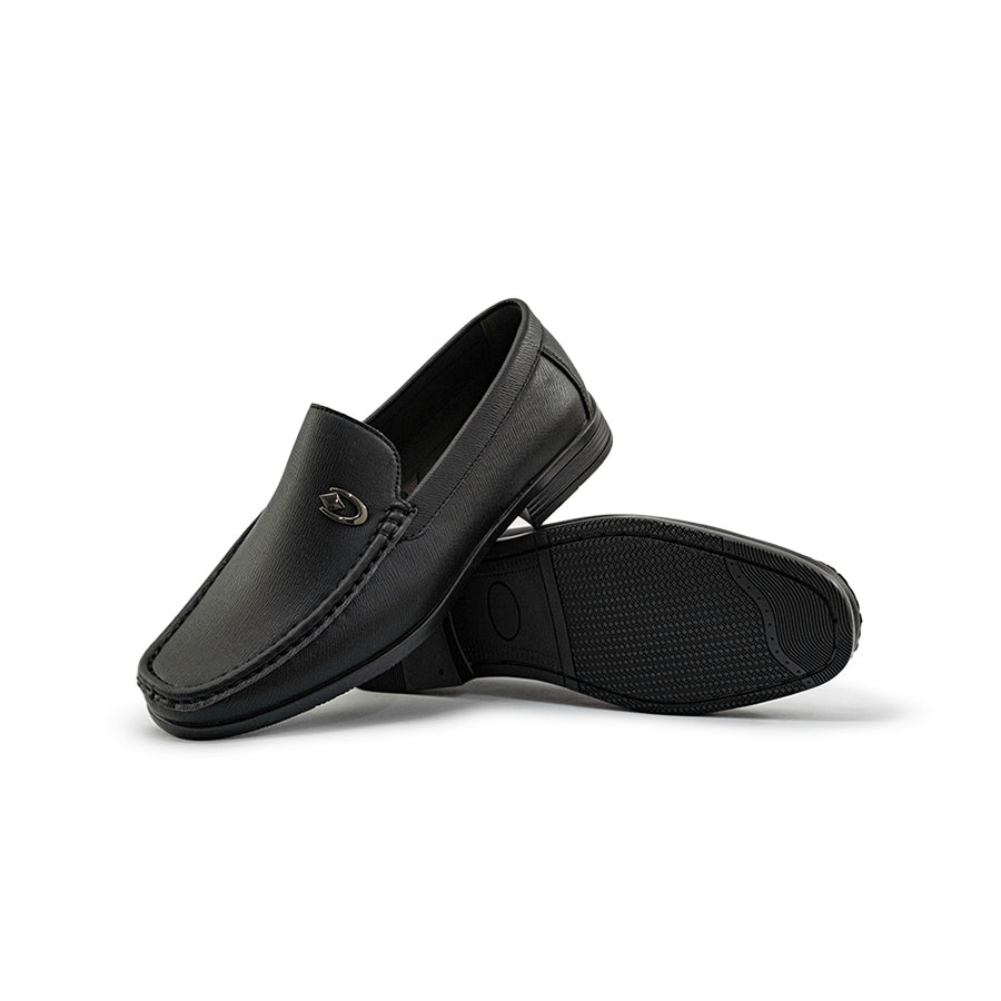 Mario D' boro Men's MZ 27131 C95 Black leather loafer with metallic emblem on upper side.