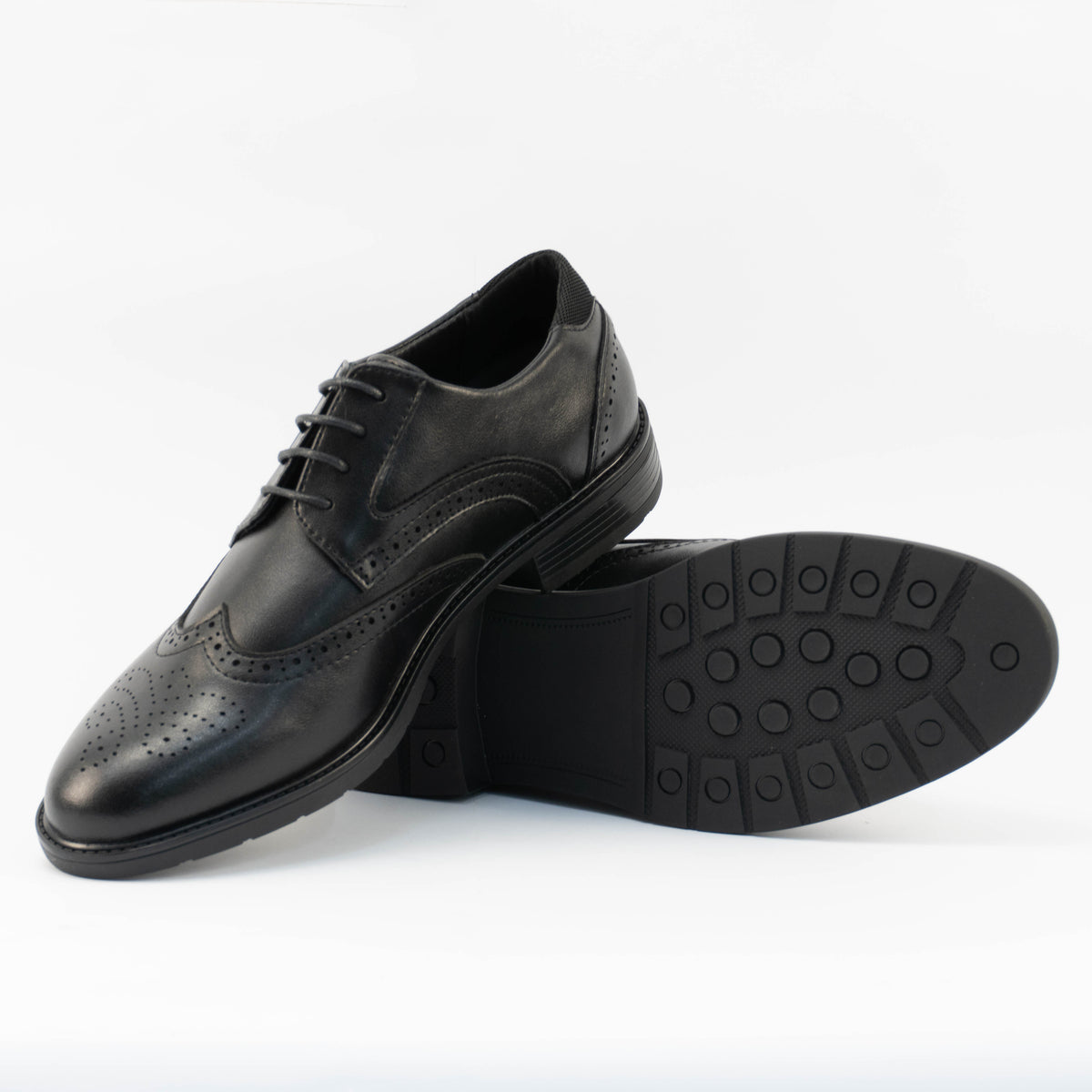 Mario D' boro Men's MZ 27416 C100 Black / Dark Brown formal dress shoe with brogue detailing and rubber sole.