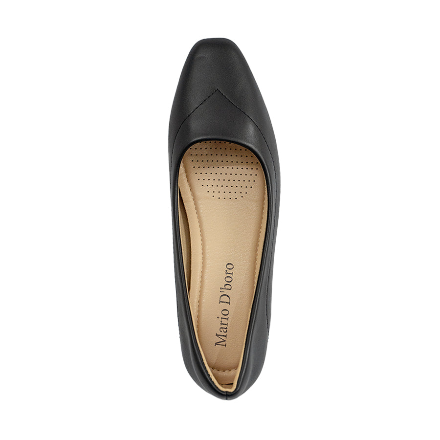 Mario D' boro Women's LZ 30270 C97 Black leather pump with block heel. Square toe design. Low heel height.