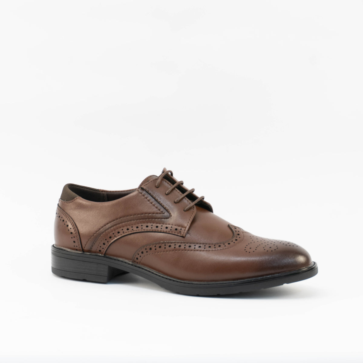 Mario D' boro Men's MZ 27416 C100 Black / Dark Brown formal dress shoe with brogue detailing and rubber sole.