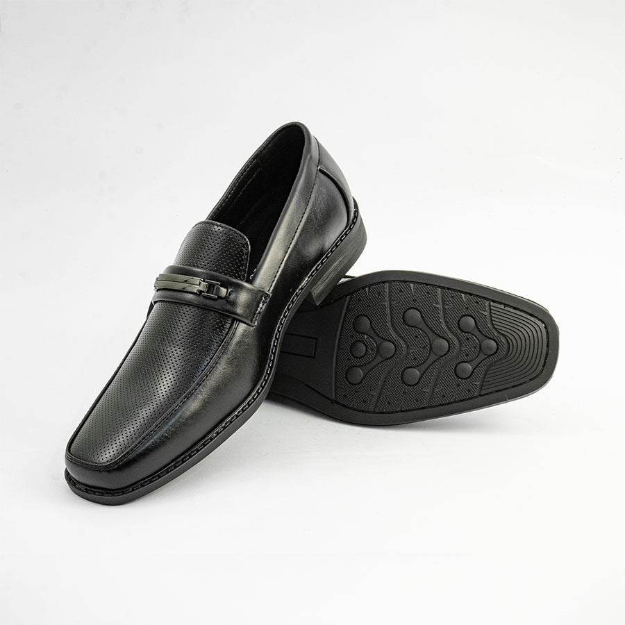 Mario D' boro MZ 27379 C98 Black formal men's dress shoe with textured upper and decorative buckle.