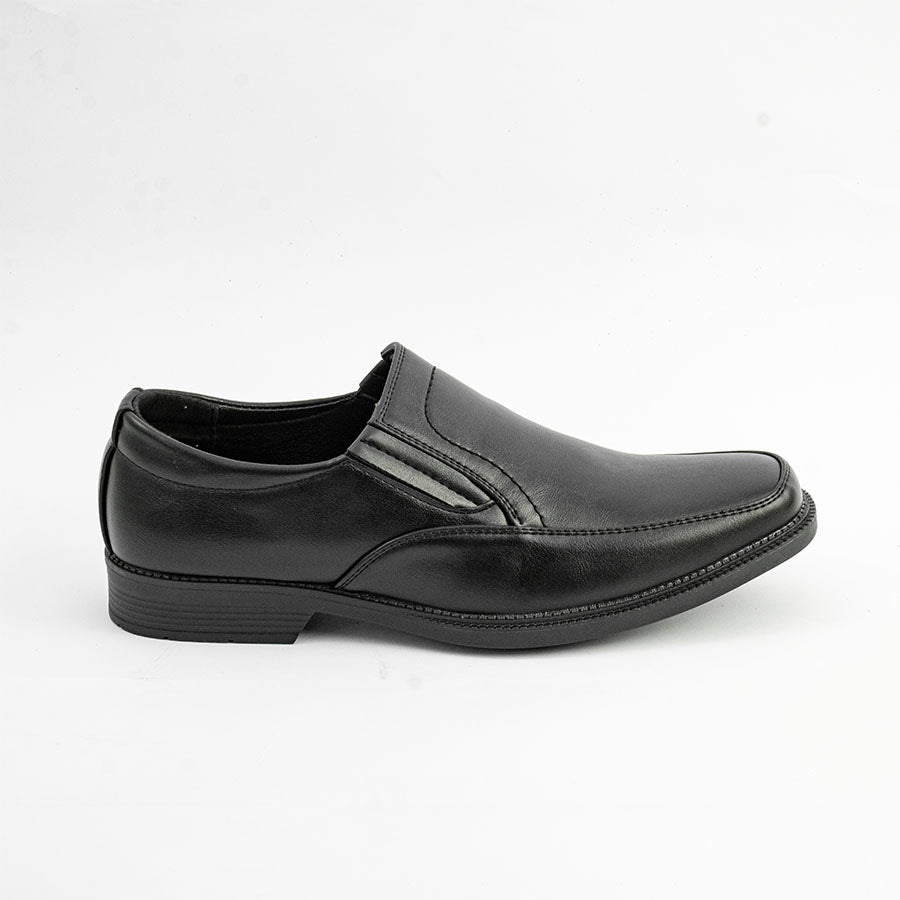 Mario D' boro Men's MZ 27366 C98 Black formal slip-on dress shoe with elastic side panels and low heel. Suitable for formal occasions.