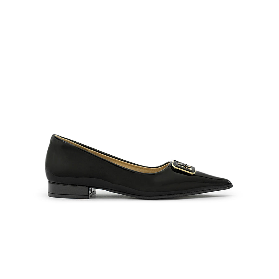 Mario D' boro Women's Ballet Flats LZ 30171 C94 Black/Taupe pointed toe flat shoe with low heel and decorative buckle.