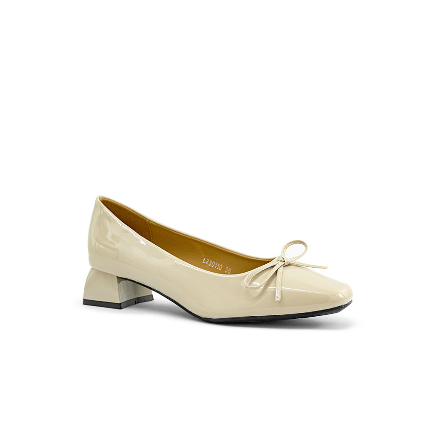 Mario D' boro Women's LZ 30110 C97 Black / Taupe patent leather pump with bow detail and block heel.