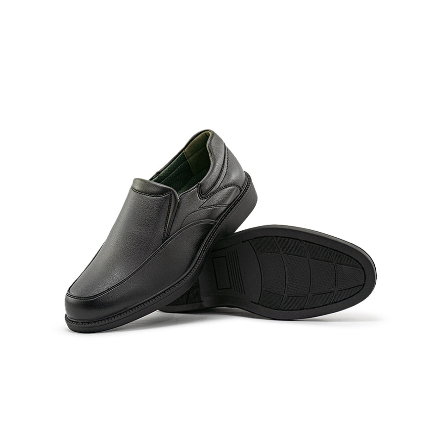 Mario D' boro Men's Formal MZ 27213 C95 Black leather slip-on shoe with low heel and green lining.