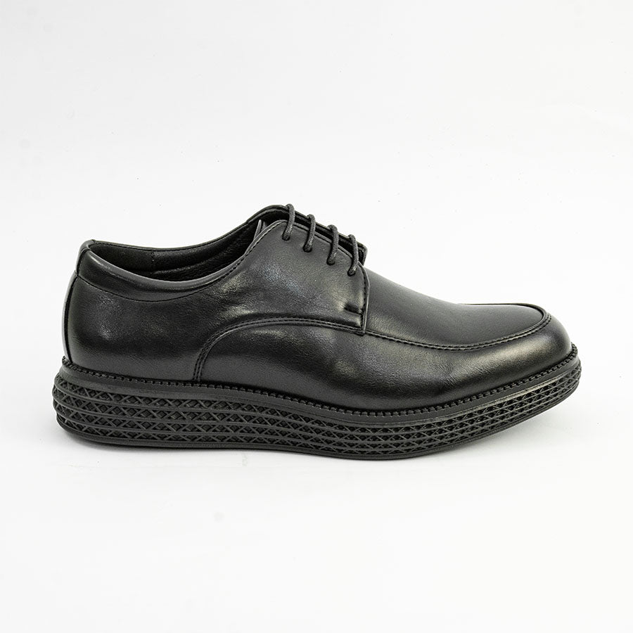 Mario D' boro MZ 27338 C98 Black leather dress shoe with lace-up design and textured sole. Suitable for formal occasions.