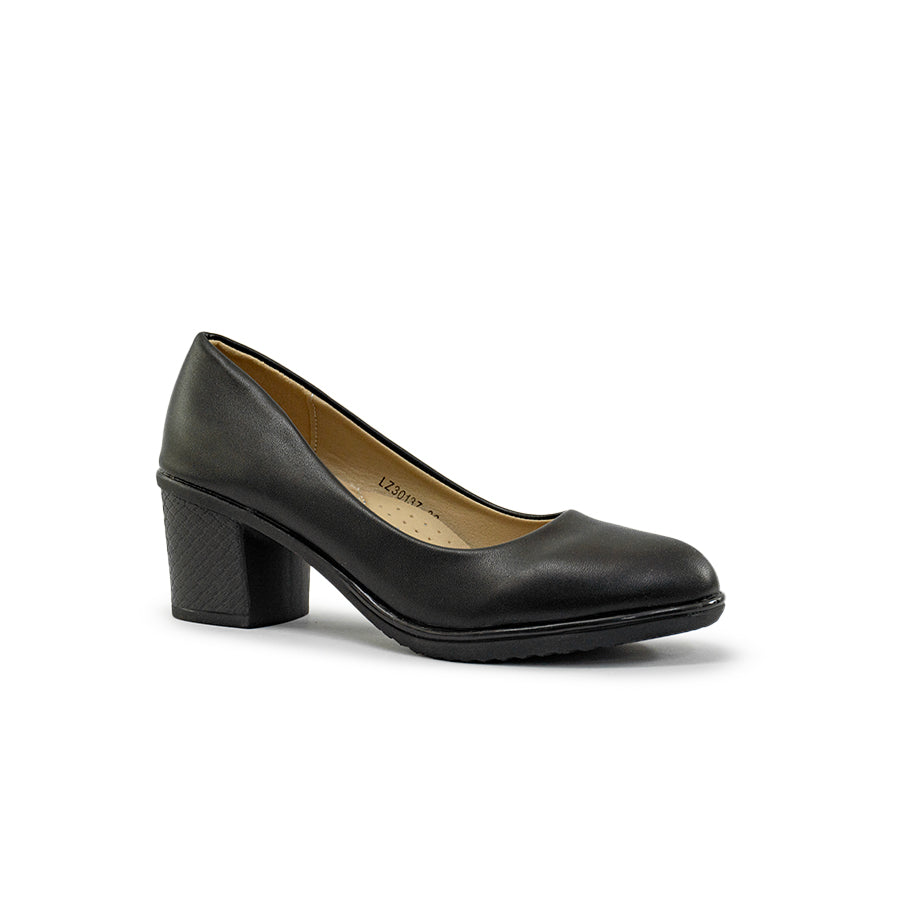 Mario D' boro Women's LZ 30137 C94 Black pump heel with textured block heel. Closed toe design.